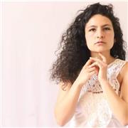 Maestra de artes escénicas con énfasis en actuación, con habilidades pedagógicas para ejercer procesos de expresión corporal, vocal e imaginativa